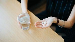 image from article, 8 Hydrocodone/Acetaminophen Side Effects You Should Know About