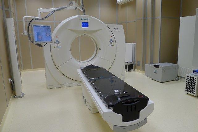 Tomograf komputerowy z 80 cm otworem