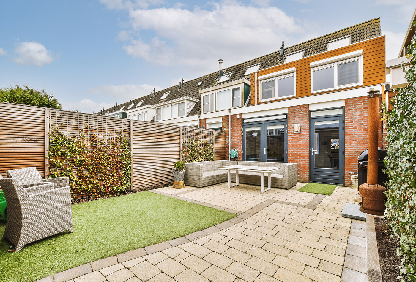 Choosing the Right Thickness with Your Paving Slabs for Driveway