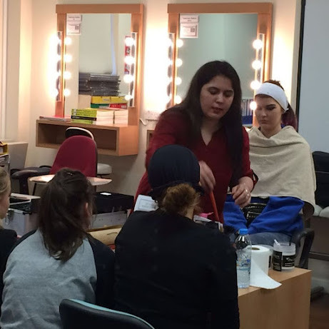 Makeup Classes in London Makeup Classes in London
