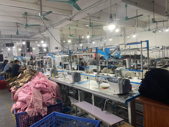 How To Choose Reliable Clothing Manufacturers China For Your Brand
