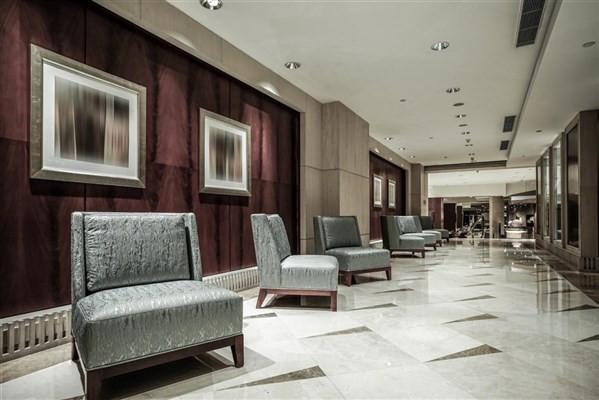 Modern living room with tasteful furniture by Reality Furniture, highlighting custom made furniture Adelaide and bespoke designs.