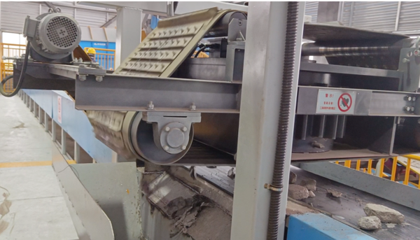 Ruijie Electromagnetic Overband Separator for Effective Large Ferrous Metal Sepatarion