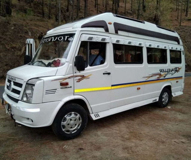17-Seater Tempo Traveller