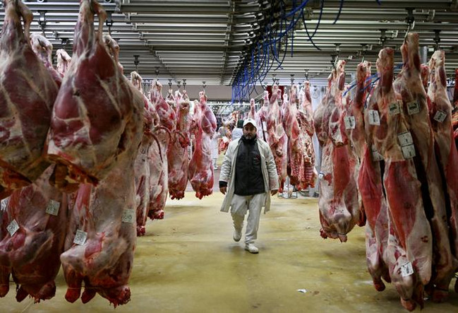Secteur de la viande au marché international de Rungis (Val-de-Marne), le 6 décembre 2022.