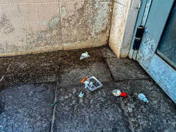 Des produits servant à la consommation de drogue, à Marseille, le 17 novembre 2024.
