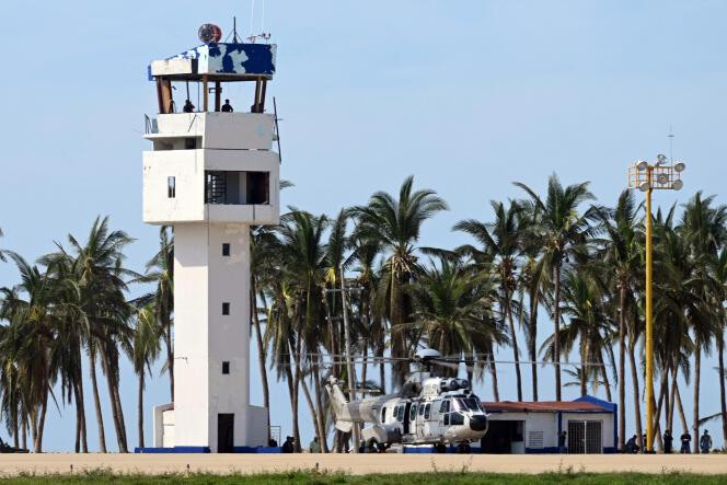 La tour de contrôle de la base aérienne de Pie de la Cuesta, à Acapulco (Mexique), le 27 octobre 2023.