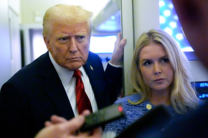Le président américain, Donald Trump, et la porte-parole de la Maison Blanche, Karoline Leavitt, le 27 janvier 2025.