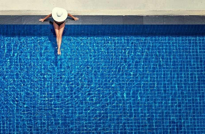 Top 9 Trends in Swimming Pool Tile Designs | CivilLane