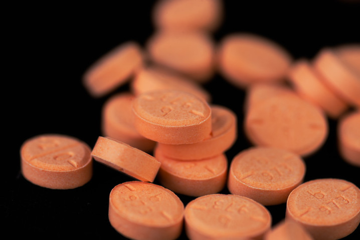 15 mg Adderall: Dosage, Side Effects, and Considerations