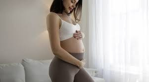 When Do You Start Showing During Pregnancy?