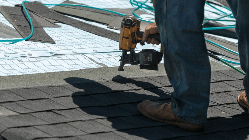 whyhiringexpertsforroofreplacementmakesallthedifference.jpg