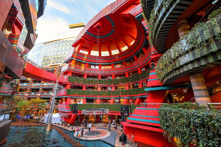 Mua sắm thỏa thích tại Canal City Hakata