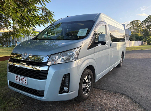 maxi taxi in Perth