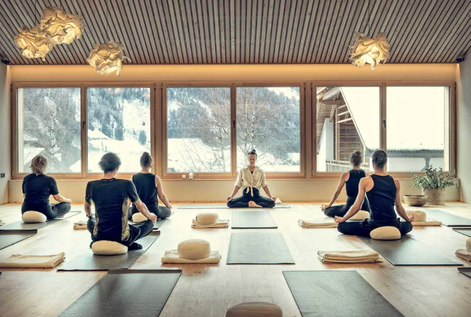 Yoga in den Bergen: Ruhe, Balance und neue Energie in der Natur