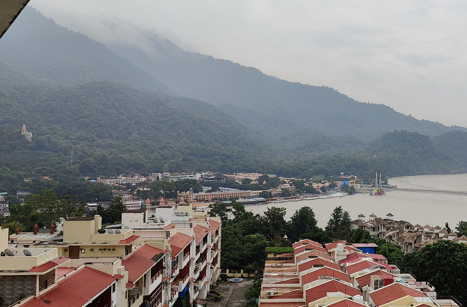 resortsinrishikesh.jpg