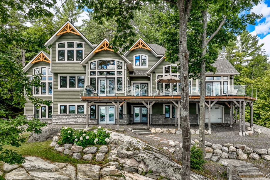 luxurycottagesforsalemuskoka02.jpg