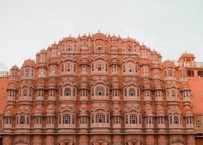 imgi_51_hawamahal1.jpeg