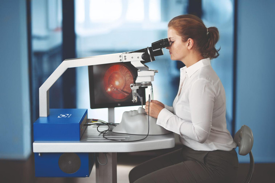 cataractandvrtsurgicalsimulator2.jpg