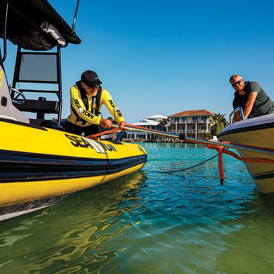 commercialtowboats.jpg
