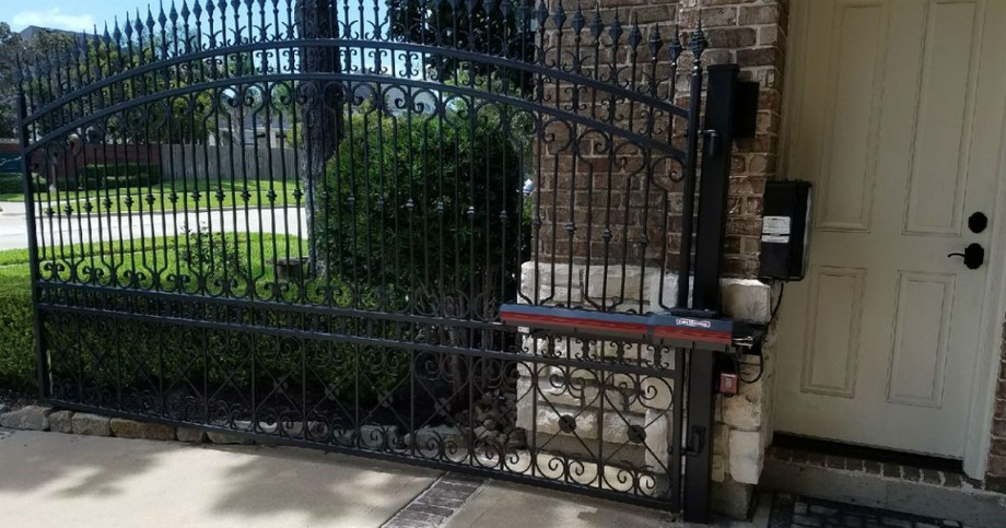 liftmasterswinggate1152x605.jpg