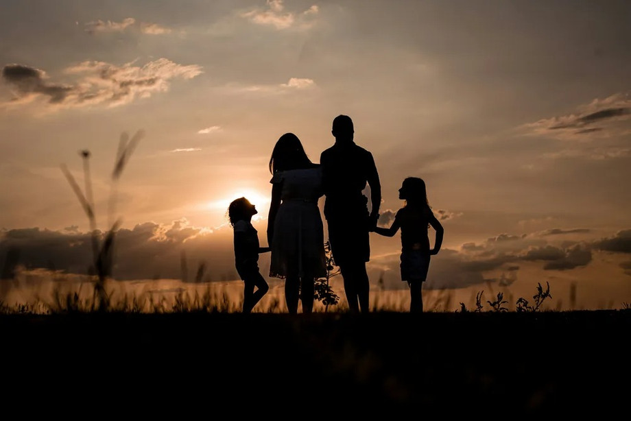 imgi_2_01familysunsetfieldbhpgodgd.jpeg
