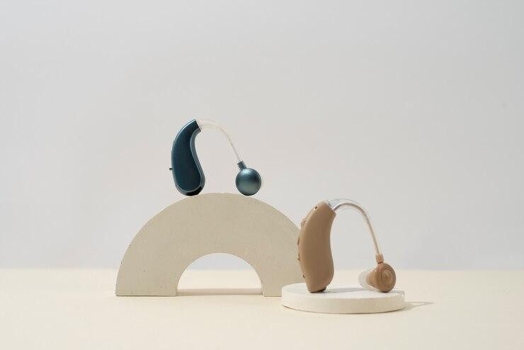 hearingaidsarrangementwithgeometricshape_232149705995.jpg