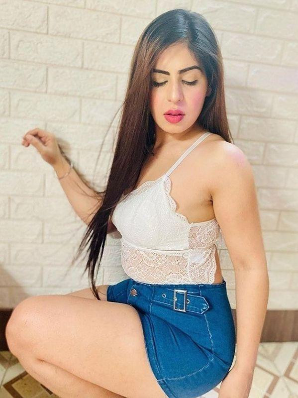 imgi_210_callgirls13.jpg