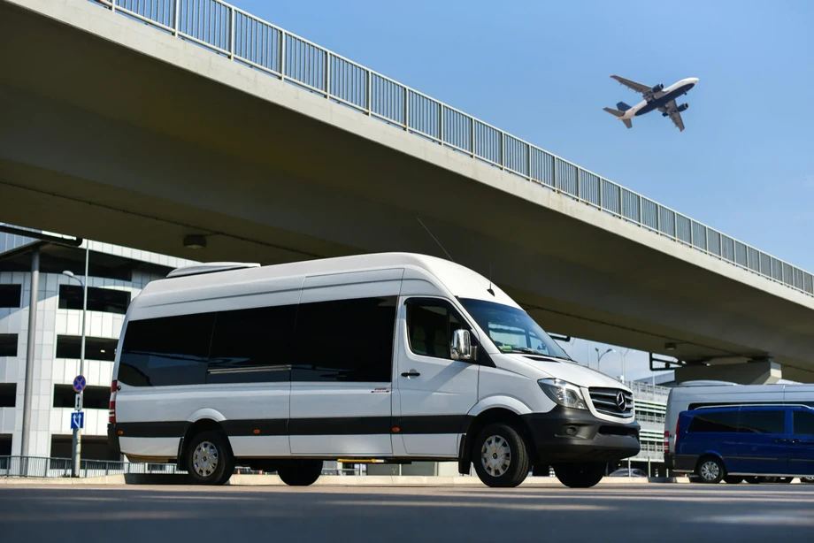 shutterstock_airport_transportation.webp