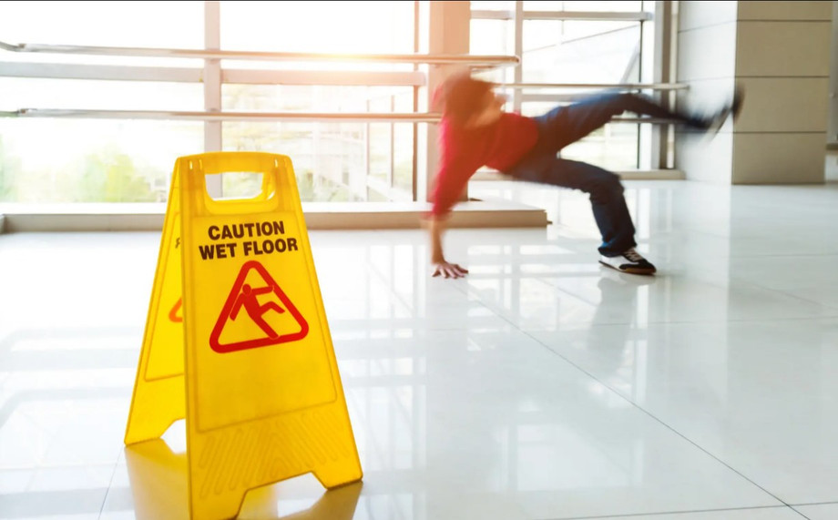 floridaslipandfallinjurylawyerajklegal.jpg