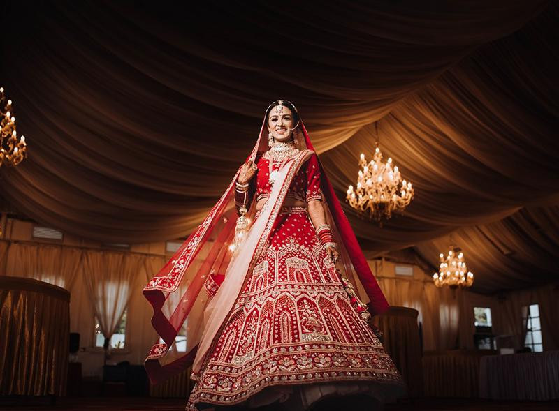 professionalweddingphotographerinpuneturningyourspecialdayintotimelessmemorie.jpg