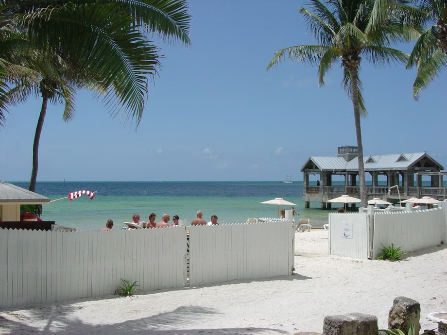 vacationhomerentalsbyowners.jpg