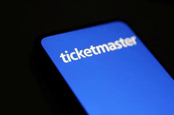 31xpticketmaster1ptbqarticlelarge.jpg