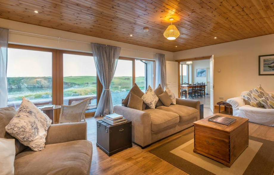 beachaccommodationireland.png