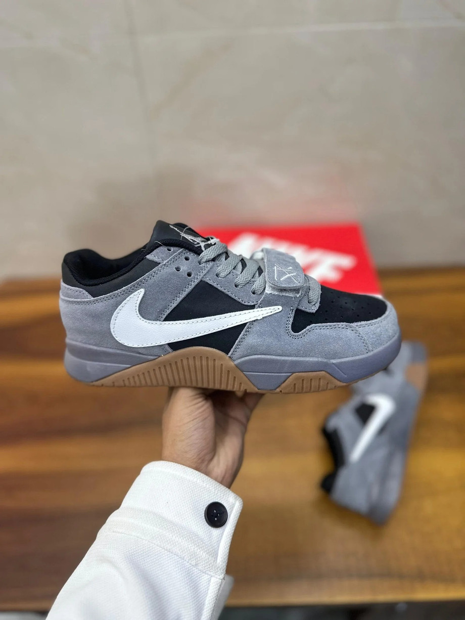 imgi_82_jumpmanjacktrtravisscottgreysneakers2scaled1.jpeg