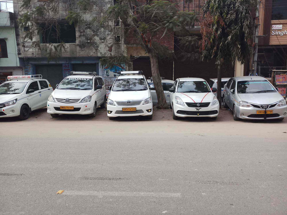 corbetttaxipointramnagarnainitalcarhirecdqqm.jpg