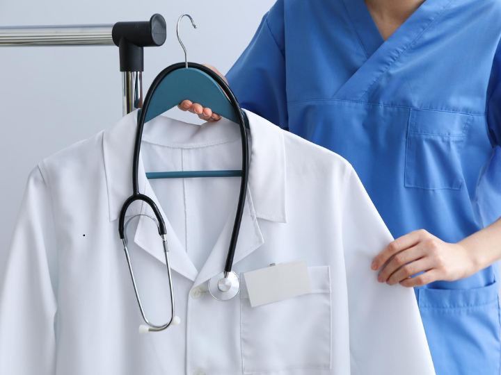 choosingtherightfabricformedicaluniformsbreathabilityhygieneandlongshifts.png