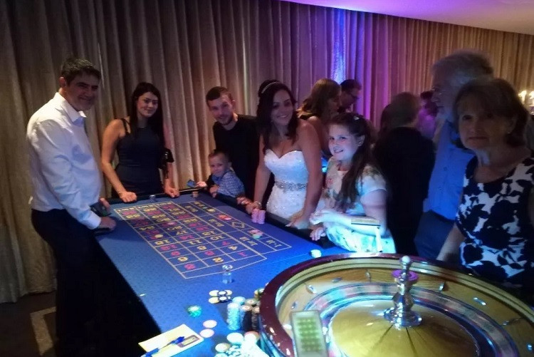 howtochooseaweddingcasinohire.jpg