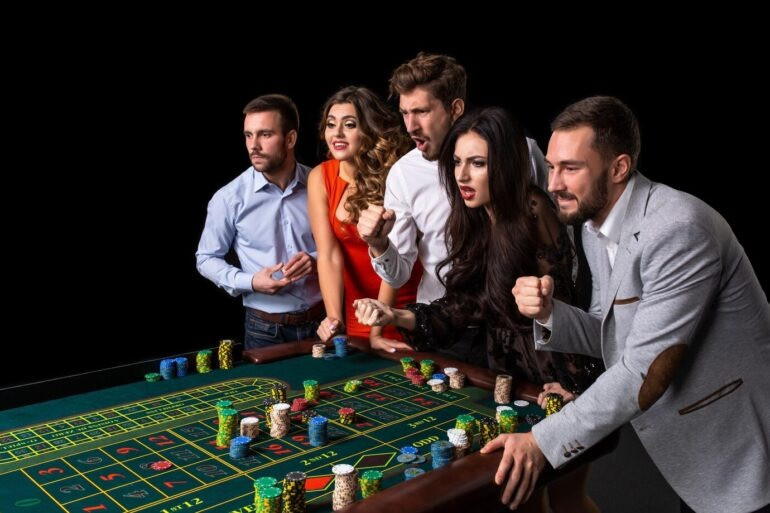 groupyoungpeopleroulettetabl.jpg