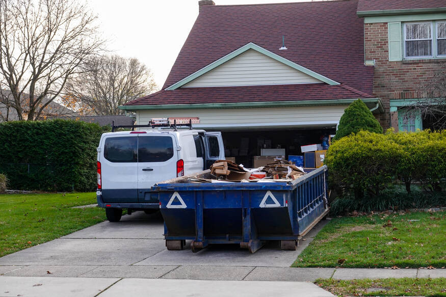 rsz_white_junk_removal_van_and_junk_removal_dumpster.jpg