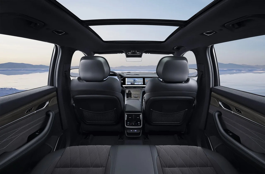 imgi_4_interiorseats.jpeg