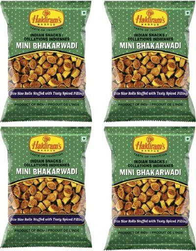 Mini Bhakarwadi is one of Maharashtra’s favourite namkeen delicacies. The sweetish fried batter of this delicious bite sized roll is a welcome addition to the spicy stuffing that defines the irresistible Bhakarwadi’s unique taste and flavour.