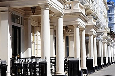 resideintialwoodflooringfittinglondon.jpg