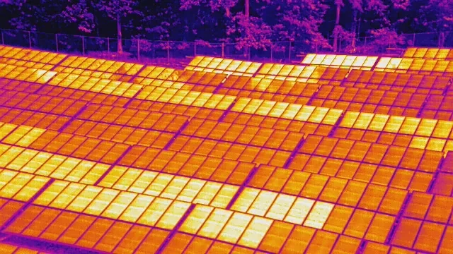 solarpanelsdronethermographyinspection.webp