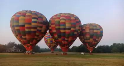 hot_air_ballooning__magaliesberg_near_johannesburg_ao_webp_40cd750bba9870f18aada2478b24840a.jpg