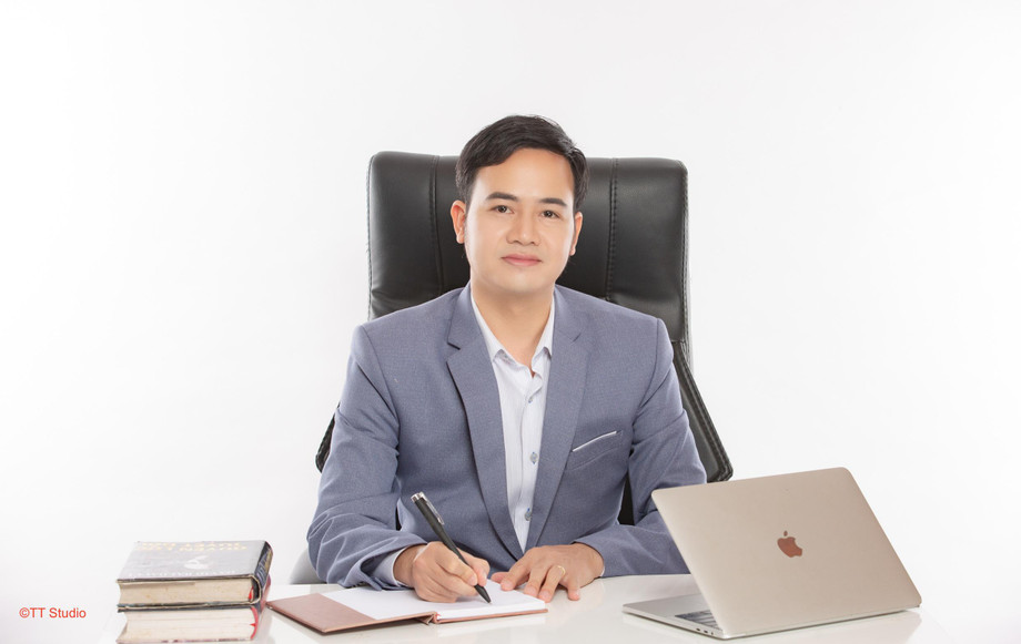 ceohuathanhlongc54.jpg