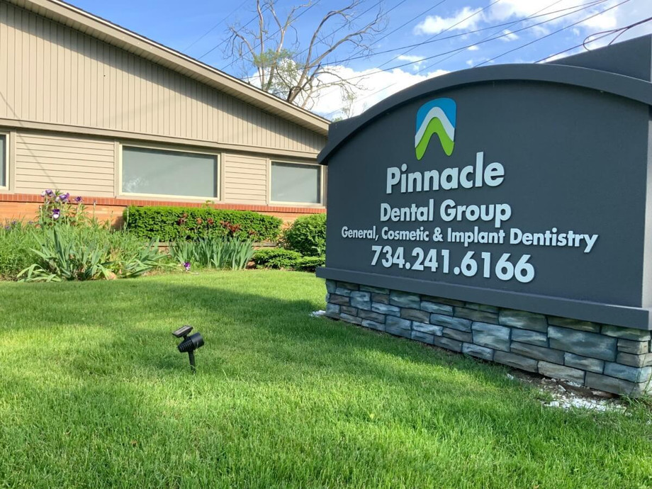 1pinnacle_dental_groupmi_sign2.jpg