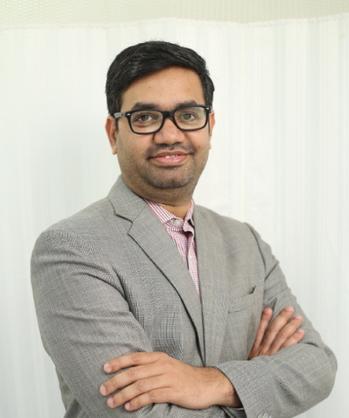 drajitmishraorthopedicspinesurgeon.jpg