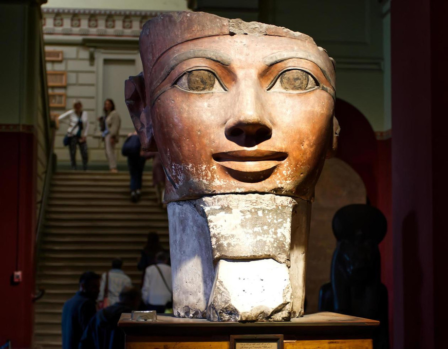 cairoegyptmarch182023headofqueenhatshepsutstheegyptianmuseumincairofreephoto.jpg