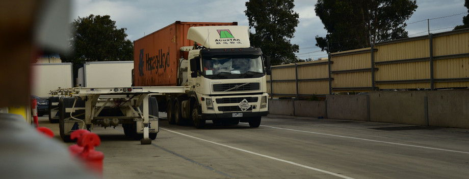 truckhireinwerribeeorhopperscrossing.jpg